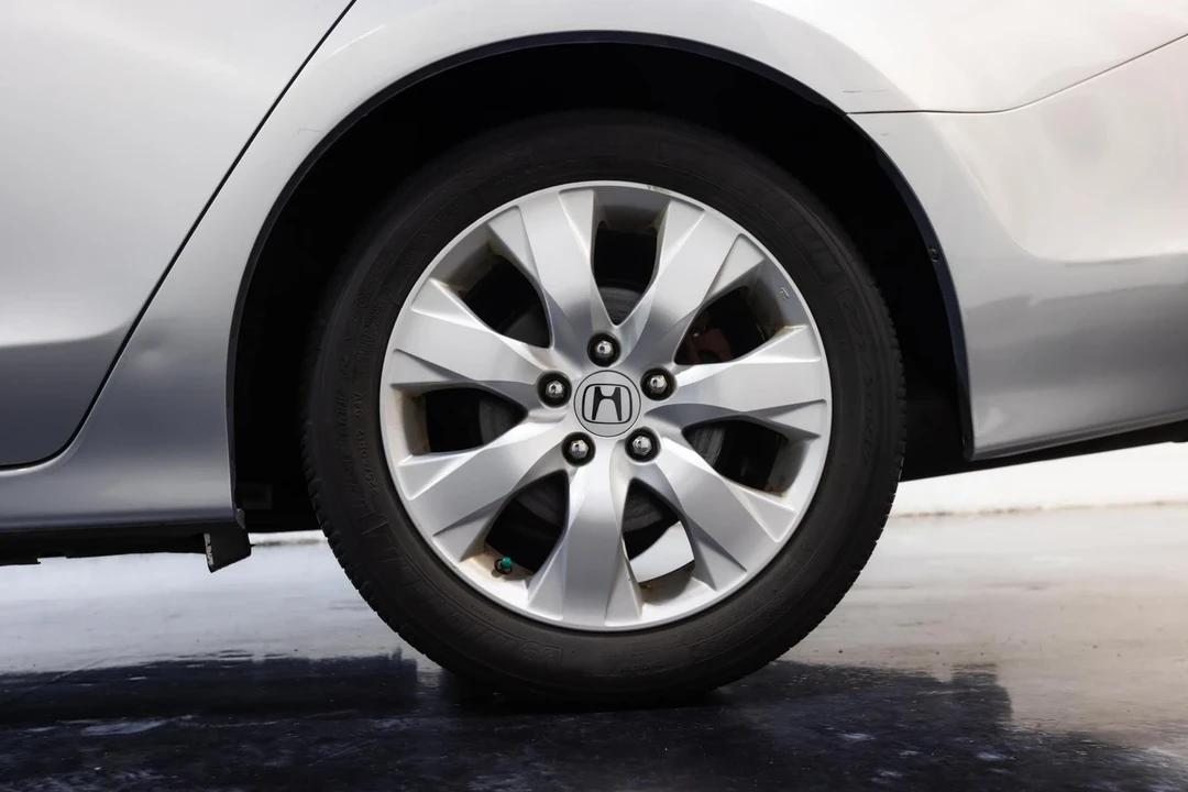 2008 Honda Accord 8th Gen - Image 8 of 21