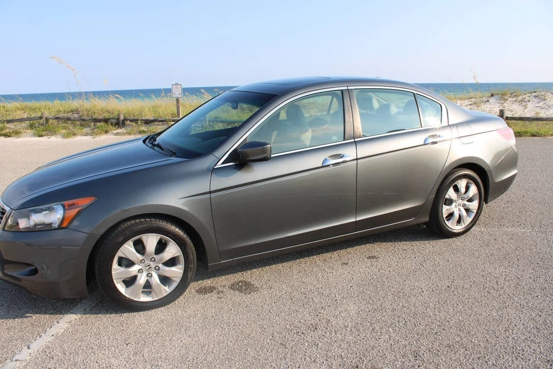 2008 Honda Accord 8th Gen - Image 3 of 21