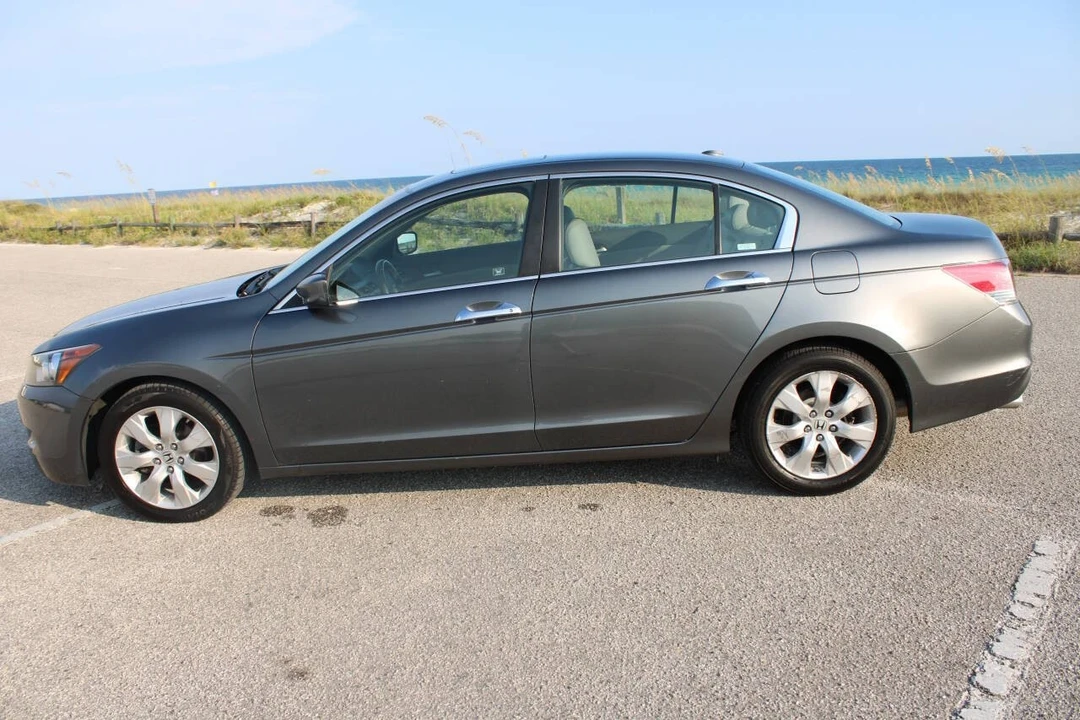 2008 Honda Accord 8th Gen - Image 5 of 21