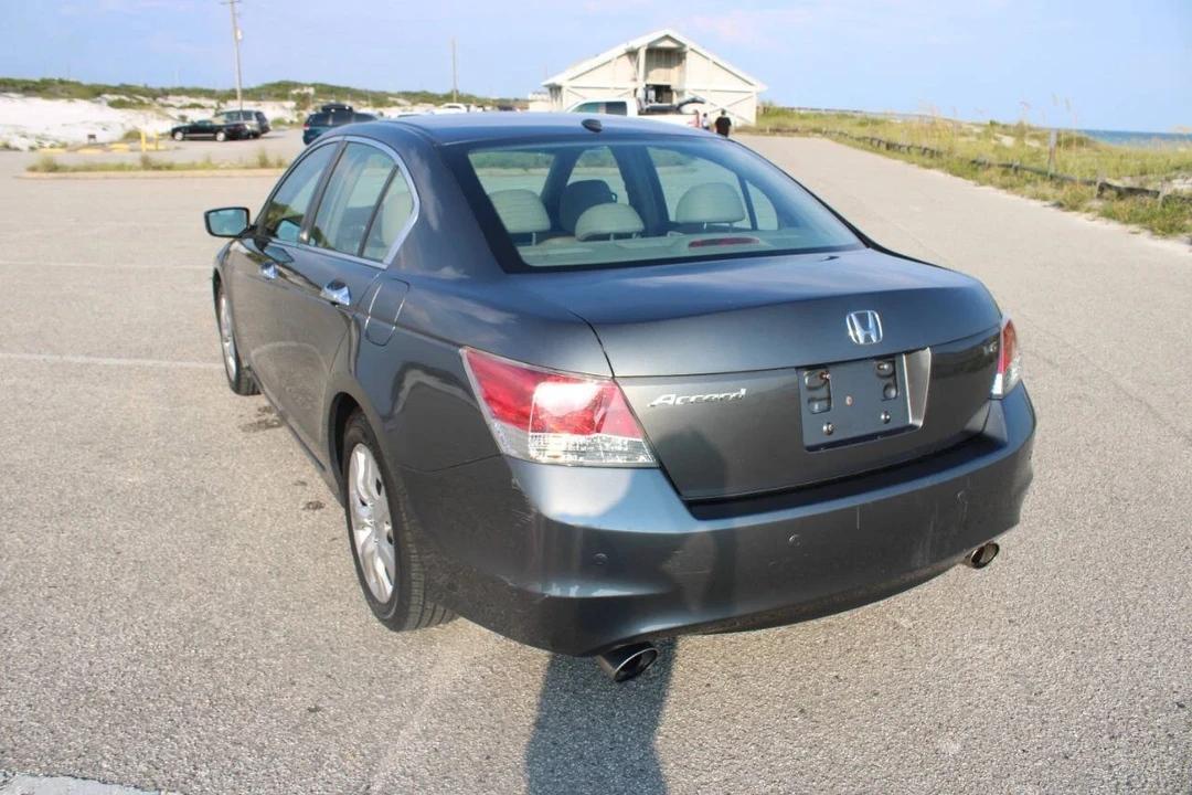 2008 Honda Accord 8th Gen - Image 9 of 21