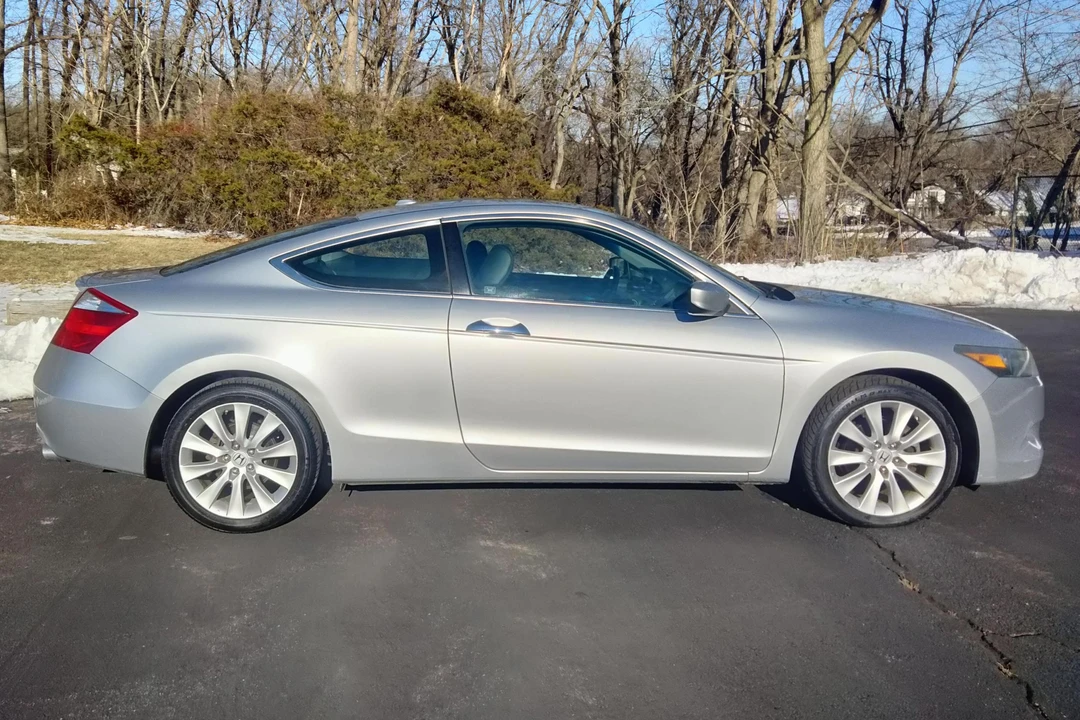 2008 Honda Accord 8th Gen - Image 3 of 31