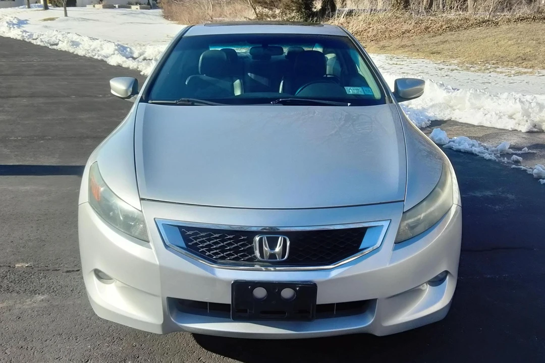 2008 Honda Accord 8th Gen - Image 2 of 31