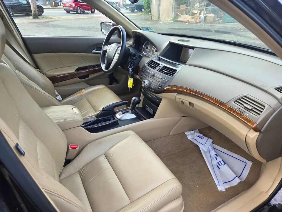 2008 Honda Accord 8th Gen - Image 17 of 21