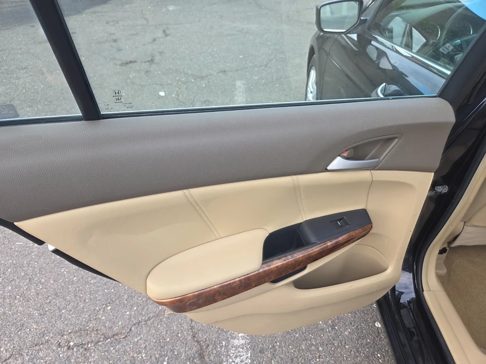 2008 Honda Accord 8th Gen - Image 14 of 21