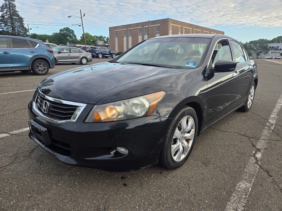 2008 Honda Accord 8th Gen - Image 2 of 21