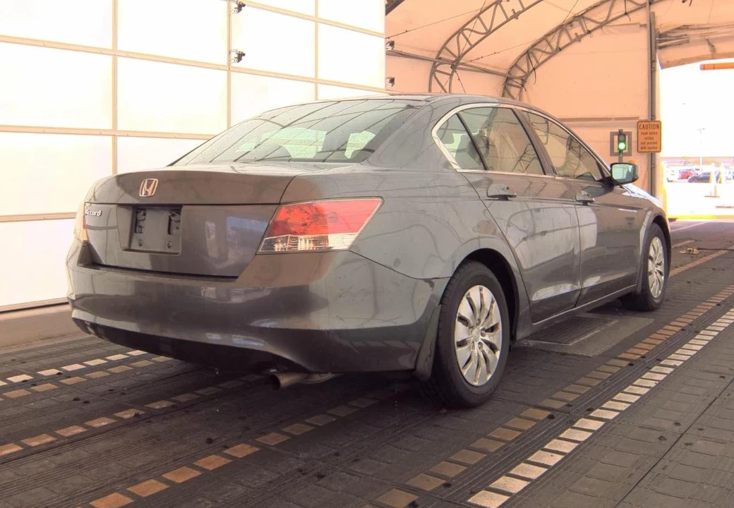 2008 Honda Accord 8th Gen - Image 5 of 17