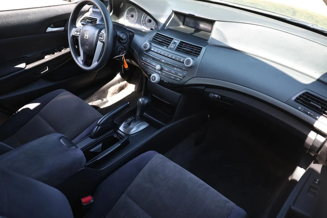 2008 Honda Accord 8th Gen - Image 16 of 21