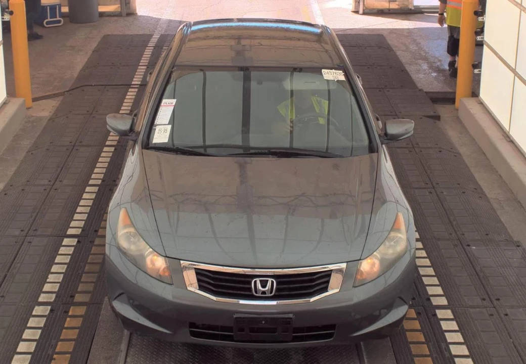 2008 Honda Accord 8th Gen - Image 2 of 17
