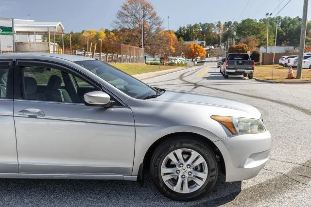 2008 Honda Accord 8th Gen - Image 11 of 21