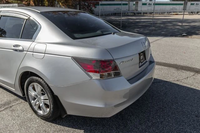 2008 Honda Accord 8th Gen - Image 17 of 21