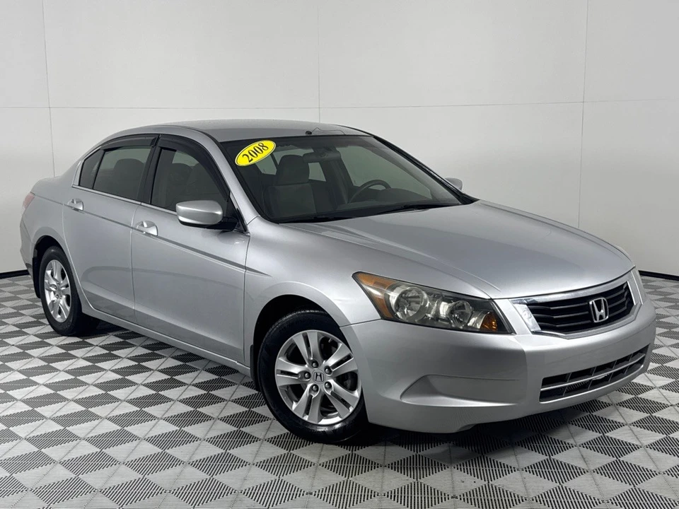2008 Honda Accord 8th Gen - Image 2 of 21