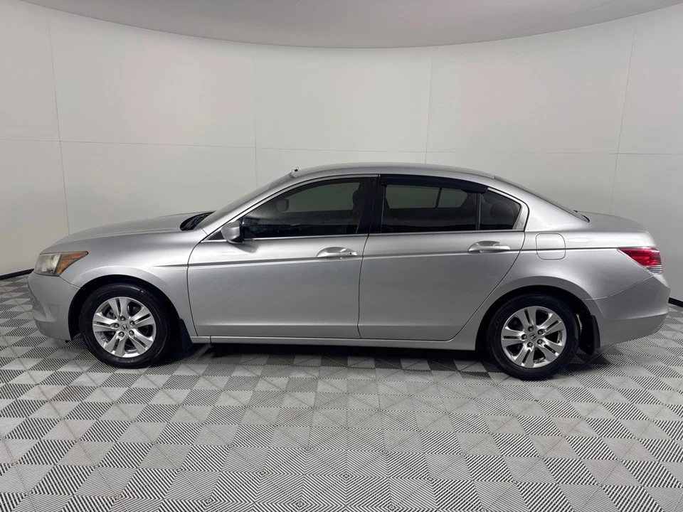2008 Honda Accord 8th Gen - Image 8 of 21