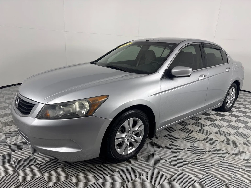 2008 Honda Accord 8th Gen - Image 9 of 21