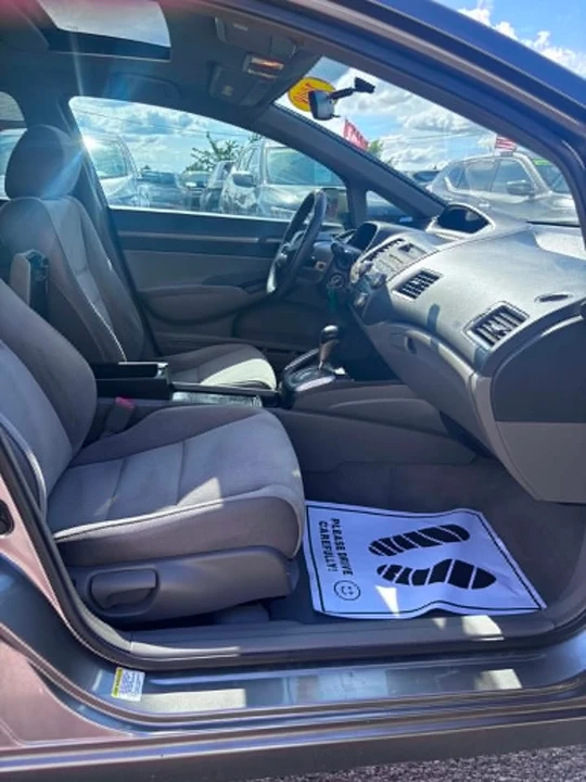 2008 Honda Civic 8th Gen - Image 13 of 17