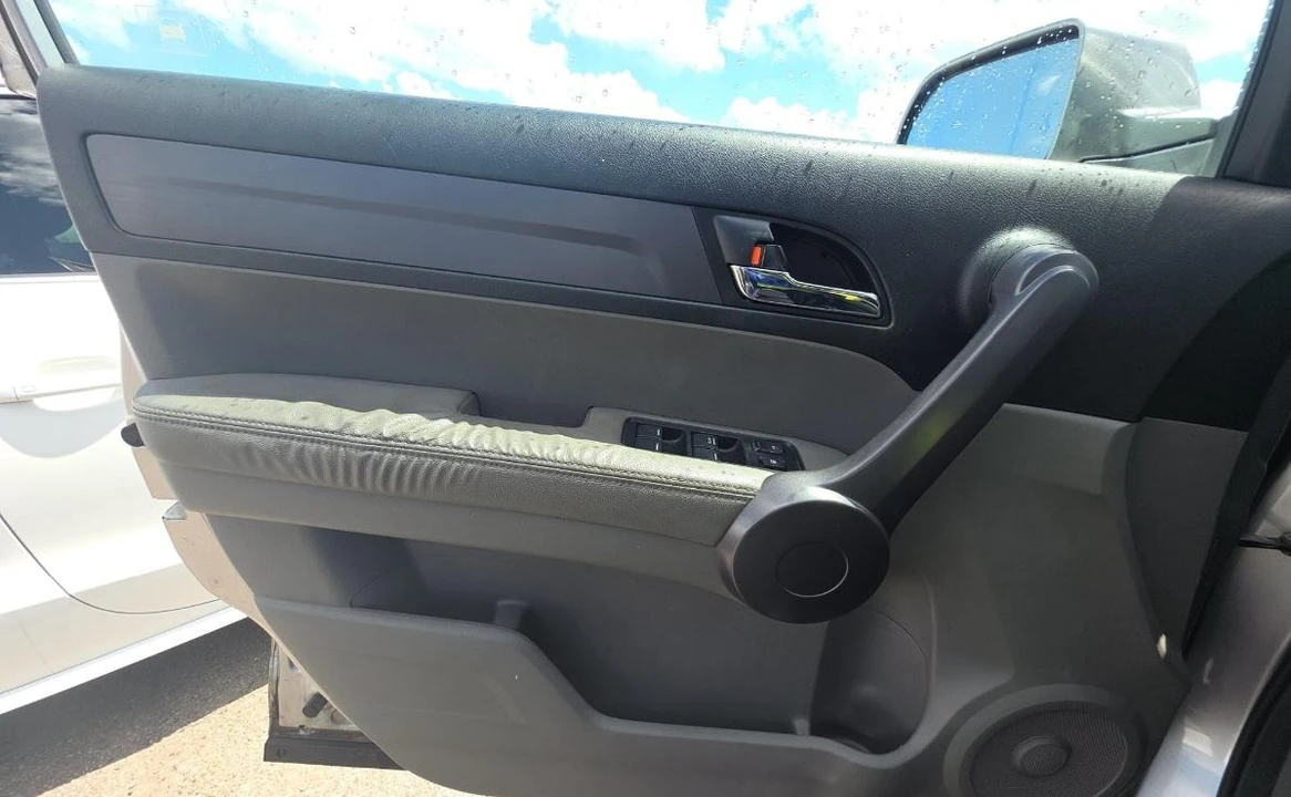 2008 Honda CR-V 3rd Gen - Image 10 of 15