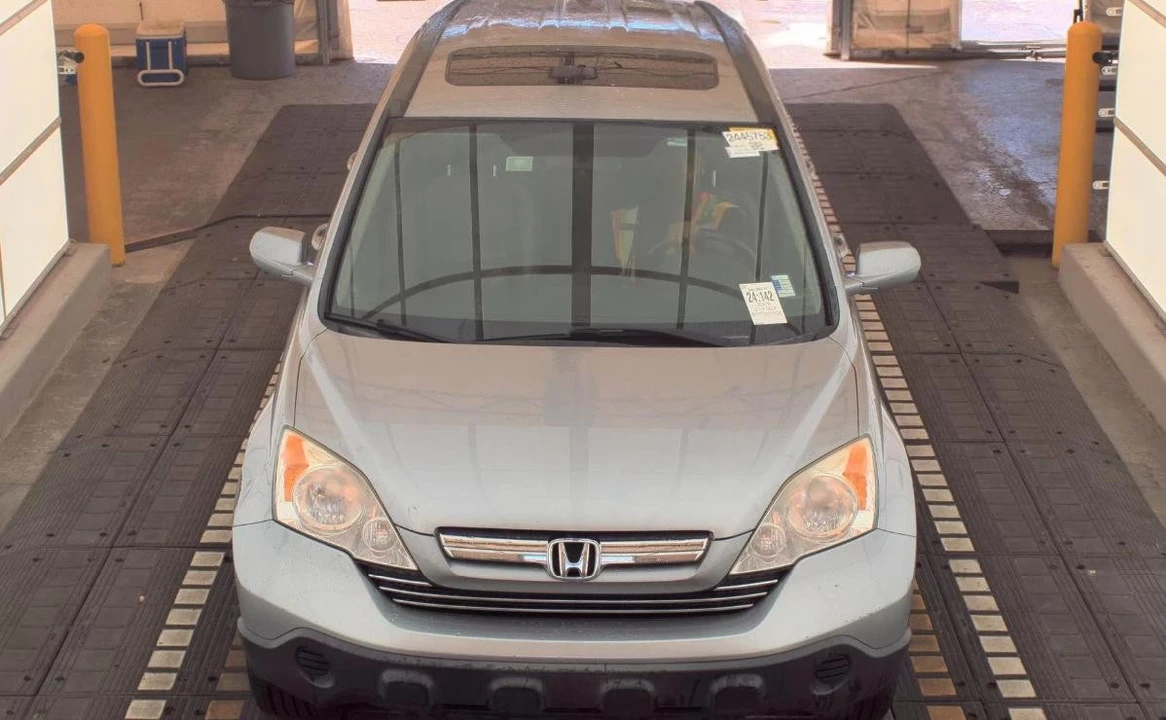 2008 Honda CR-V 3rd Gen - Image 2 of 15