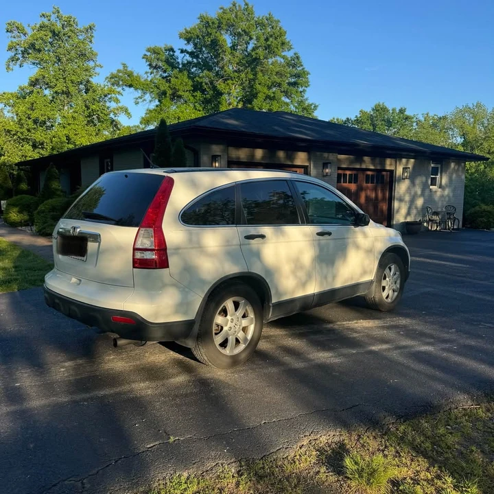 2008 Honda CR-V 3rd Gen - Image 3 of 9