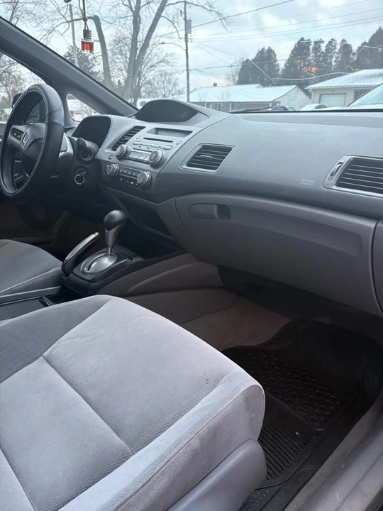 2008 Honda Civic 8th Gen - Image 8 of 10