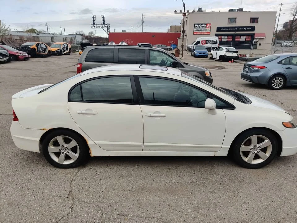 2008 Honda Civic 8th Gen - Image 2 of 6