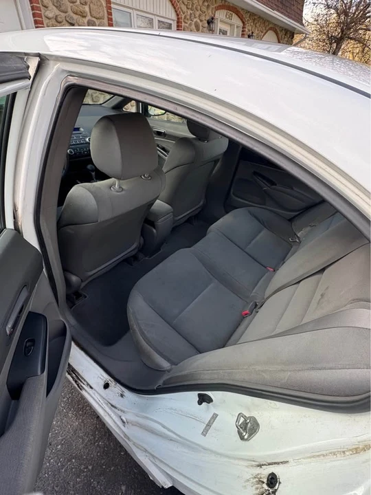 2008 Honda Civic 8th Gen - Image 16 of 17