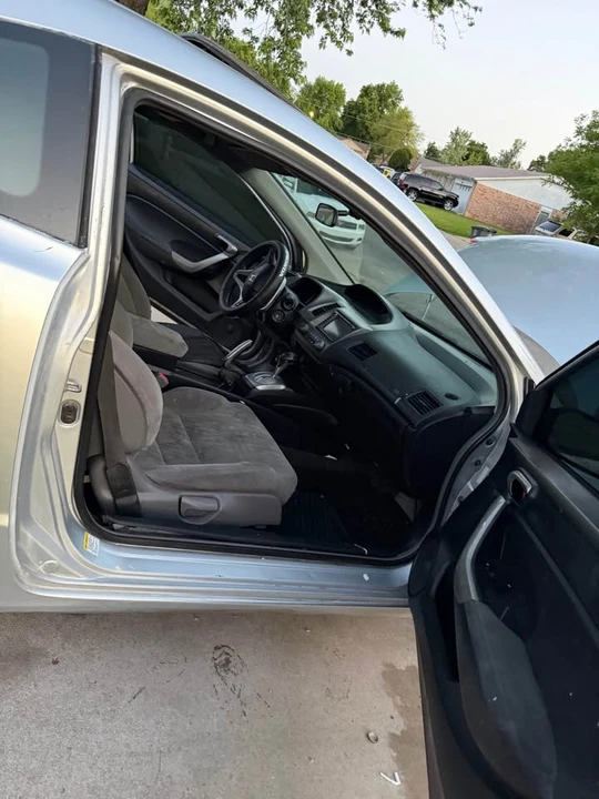 2008 Honda Civic 8th Gen - Image 6 of 10