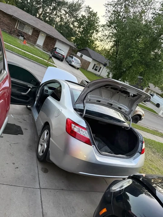 2008 Honda Civic 8th Gen - Image 3 of 10