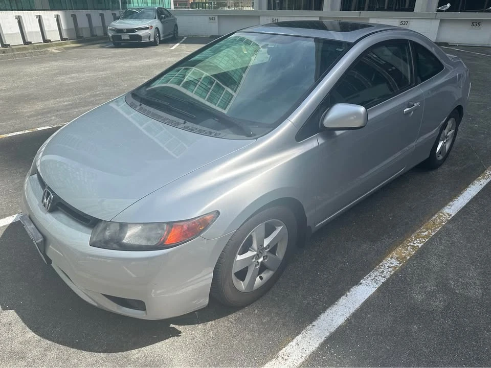 2008 Honda Civic 8th Gen - Image 2 of 9