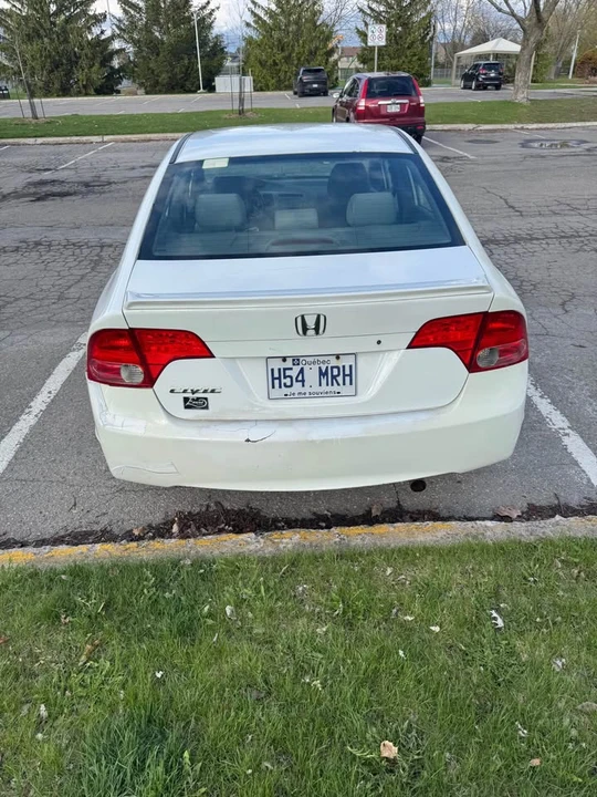 2008 Honda Civic 8th Gen - Image 5 of 17