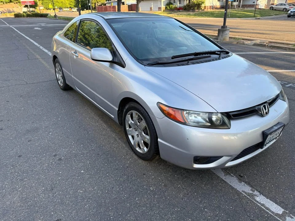 2008 Honda Civic 8th Gen - Image 2 of 13
