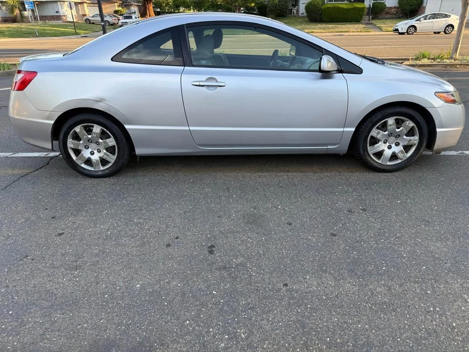 2008 Honda Civic 8th Gen - Image 4 of 13