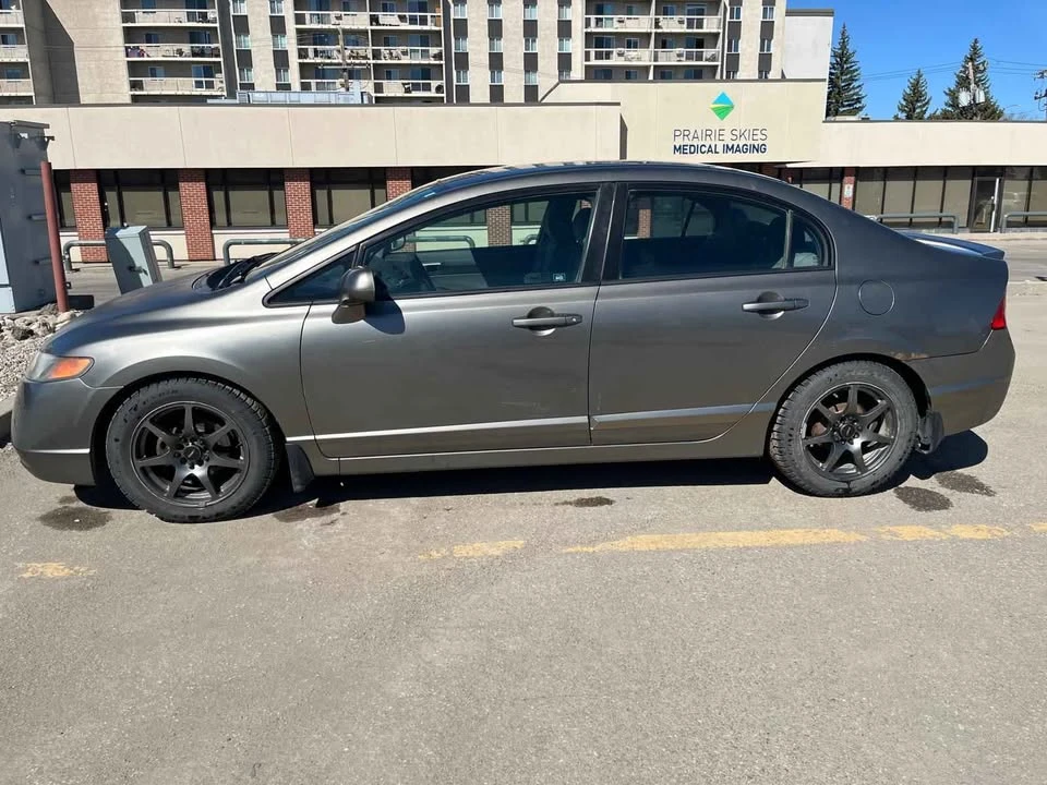 2008 Honda Civic 8th Gen - Image 2 of 15