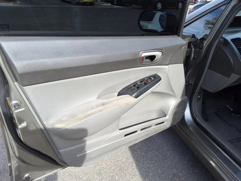 2008 Honda Civic 8th Gen - Image 10 of 20