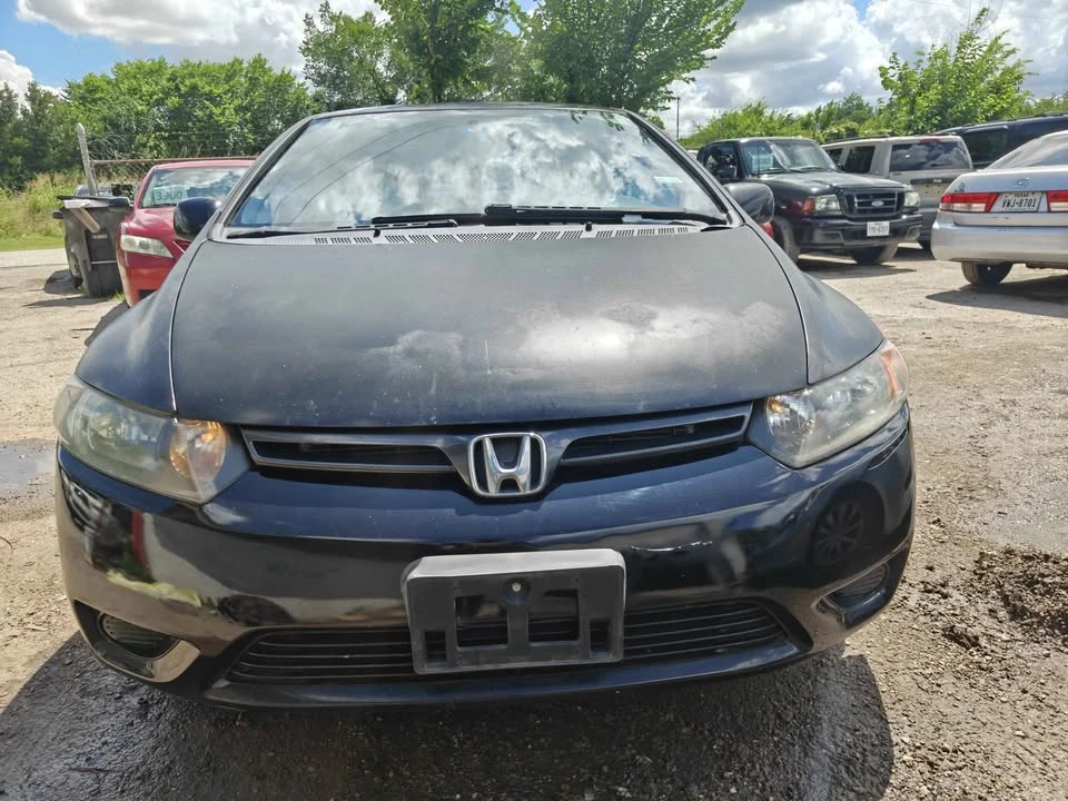 2008 Honda Civic 8th Gen - Image 2 of 13