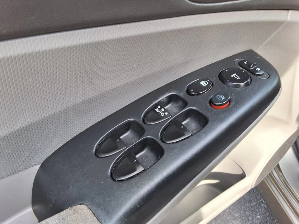 2008 Honda Civic 8th Gen - Image 13 of 20