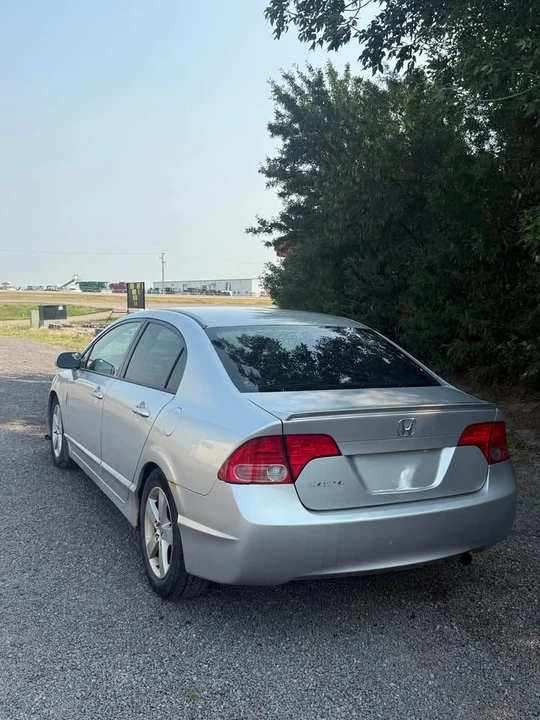 2008 Honda Civic 8th Gen - Image 3 of 10