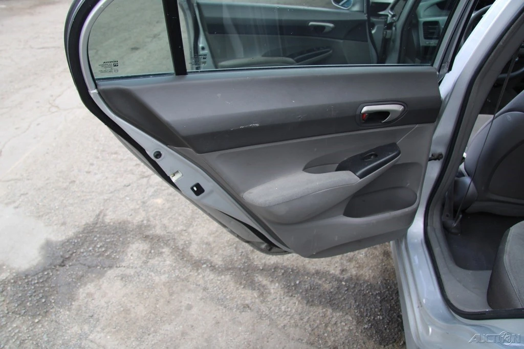 2008 Honda Civic 8th Gen - Image 18 of 21