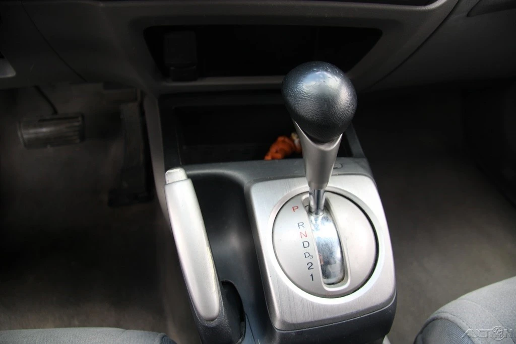 2008 Honda Civic 8th Gen - Image 17 of 21