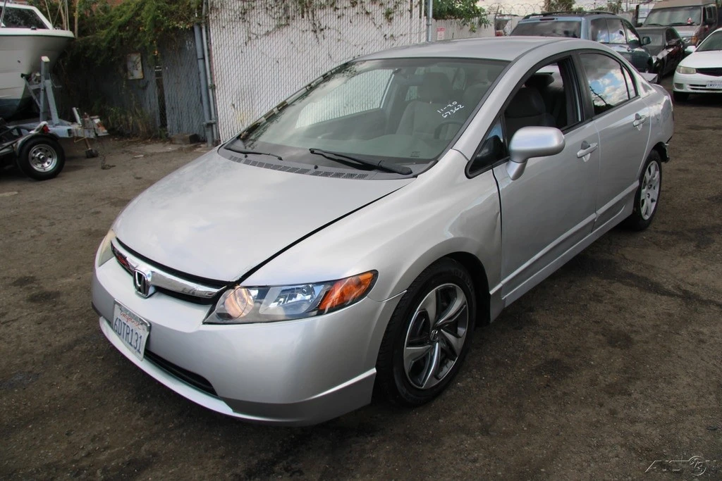 2008 Honda Civic 8th Gen - Image 2 of 21