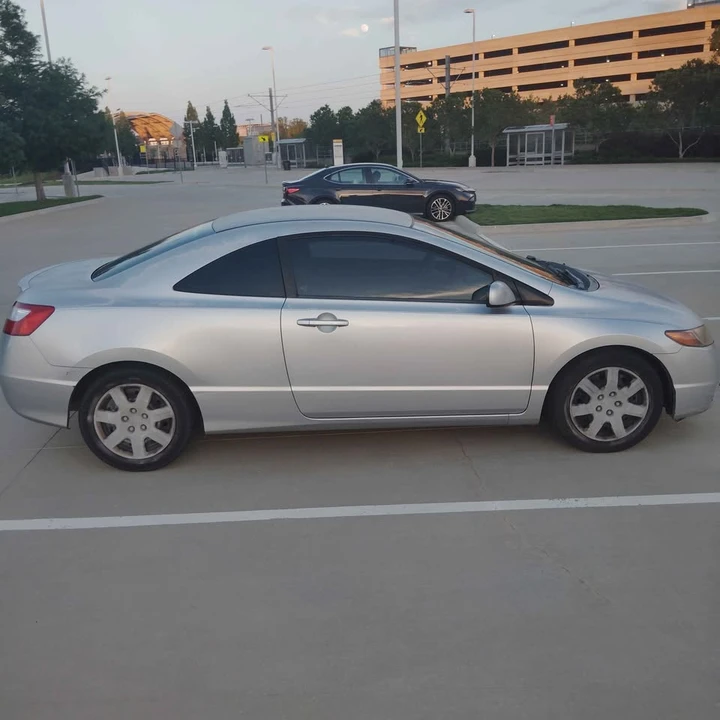2008 Honda Civic 8th Gen - Image 5 of 11