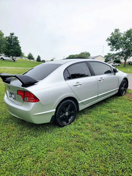 2008 Honda Civic 8th Gen - Image 4 of 10