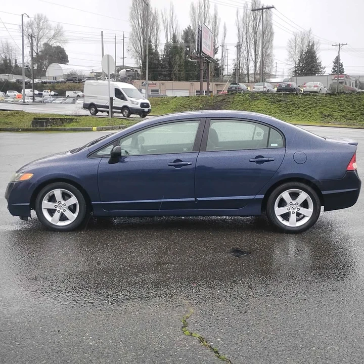 2008 Honda Civic 8th Gen - Image 8 of 16