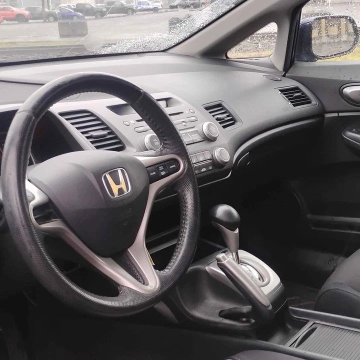 2008 Honda Civic 8th Gen - Image 13 of 16