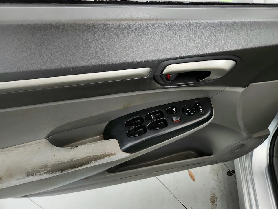 2008 Honda Civic 8th Gen - Image 20 of 31