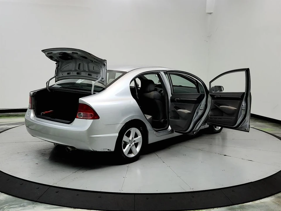 2008 Honda Civic 8th Gen - Image 11 of 31