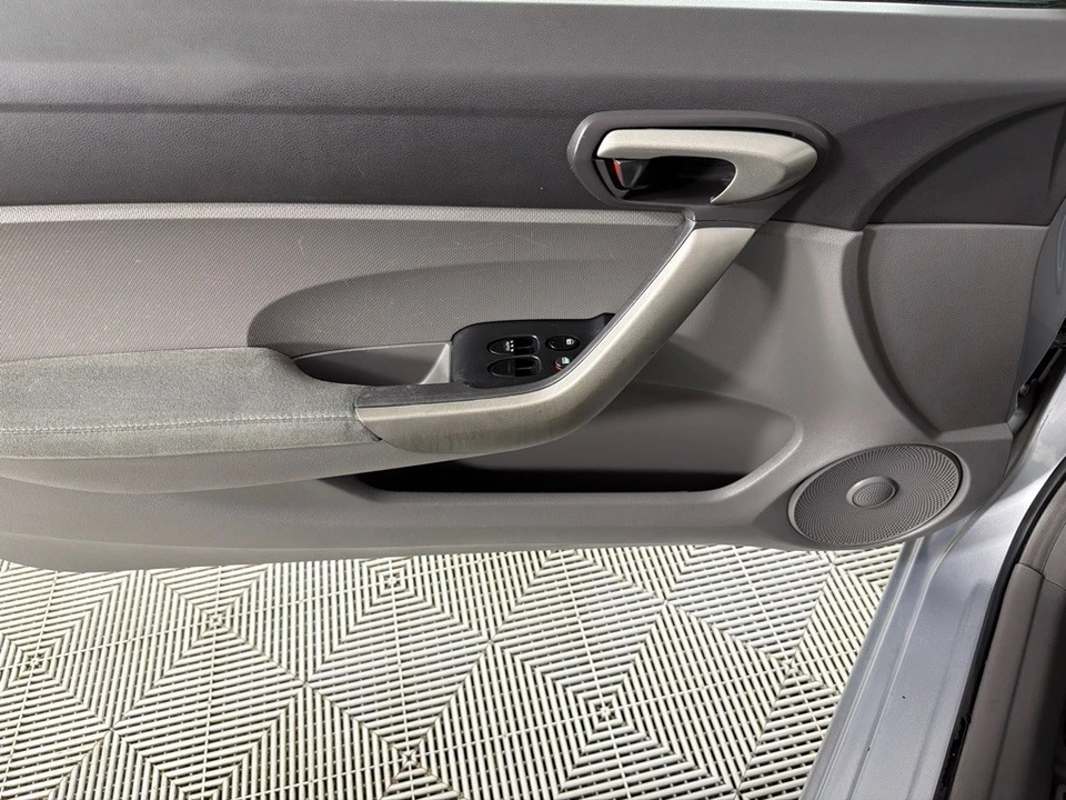 2008 Honda Civic 8th Gen - Image 8 of 21