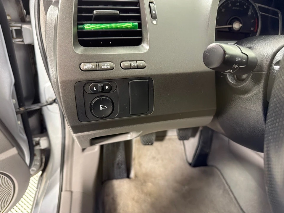 2008 Honda Civic 8th Gen - Image 12 of 21
