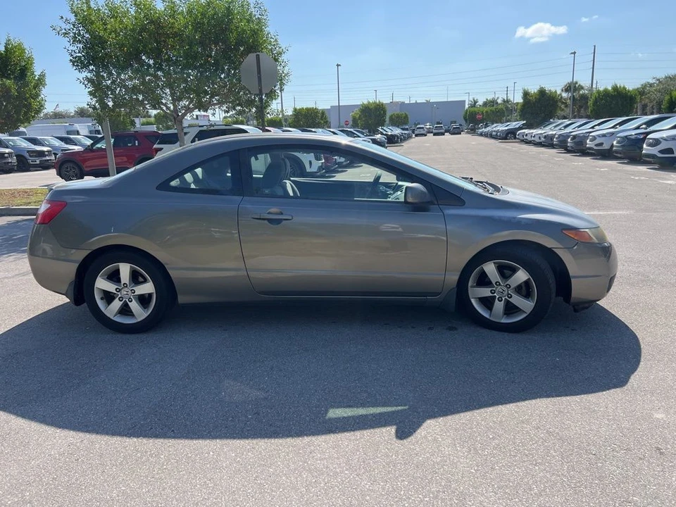 2008 Honda Civic 8th Gen - Image 4 of 12