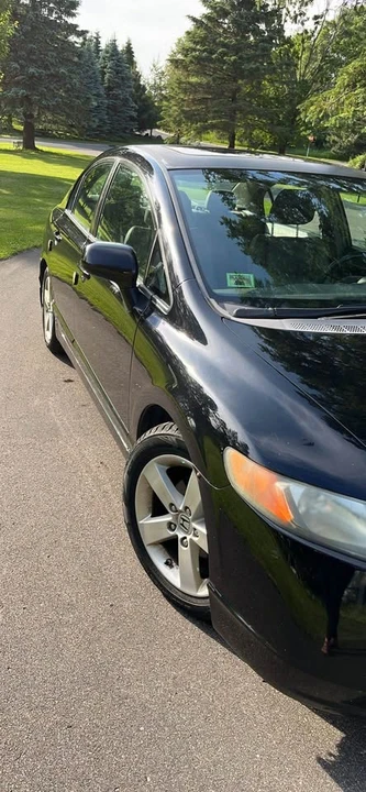 2008 Honda Civic 8th Gen - Image 2 of 6