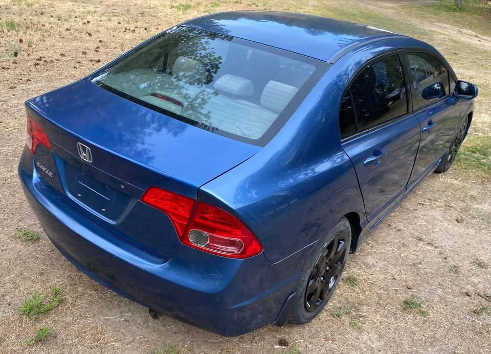 2008 Honda Civic 8th Gen - Image 2 of 10