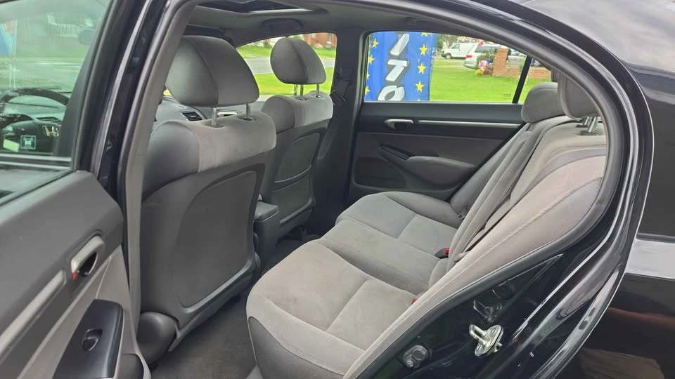 2008 Honda Civic 8th Gen - Image 10 of 15